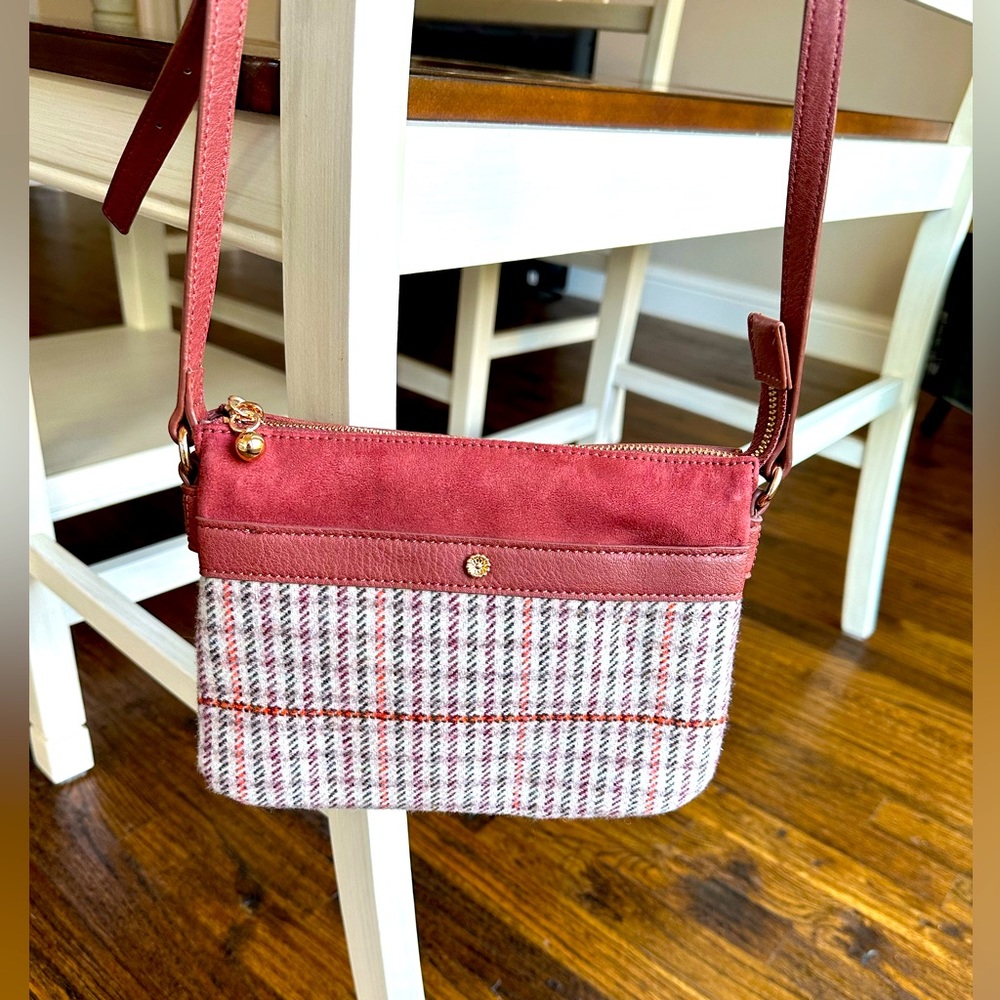 Cute fall crossbody!
